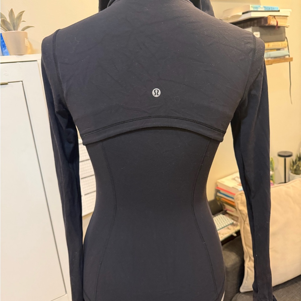 Lululemon Athletica Define thin hooded jacket - Picture 2 of 4
